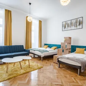 Appartamento Bpr Stylish Vagabond With Ac, Budapest