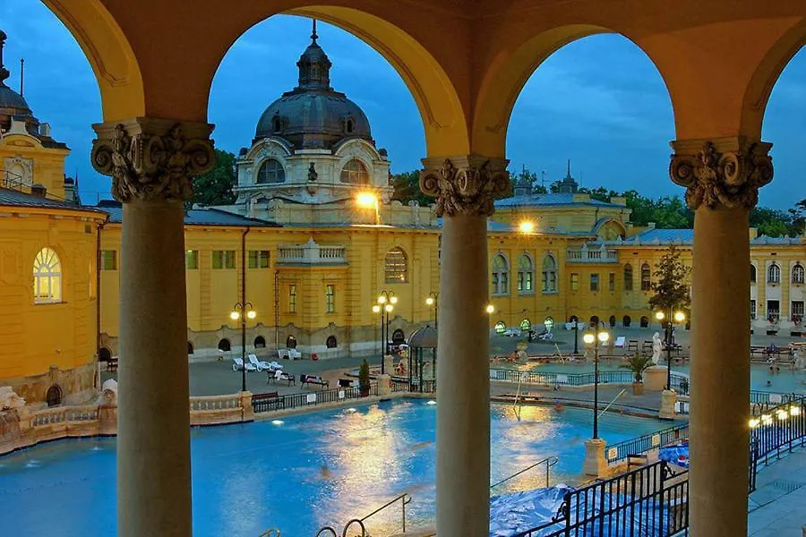 Apartment Near The Heroes Square Budapest Hungary
